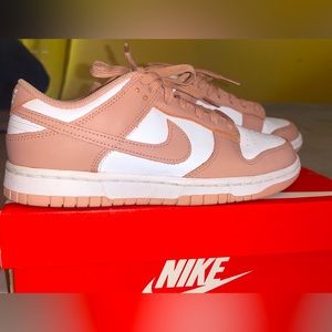 Nike Dunk Low Rose Whisper